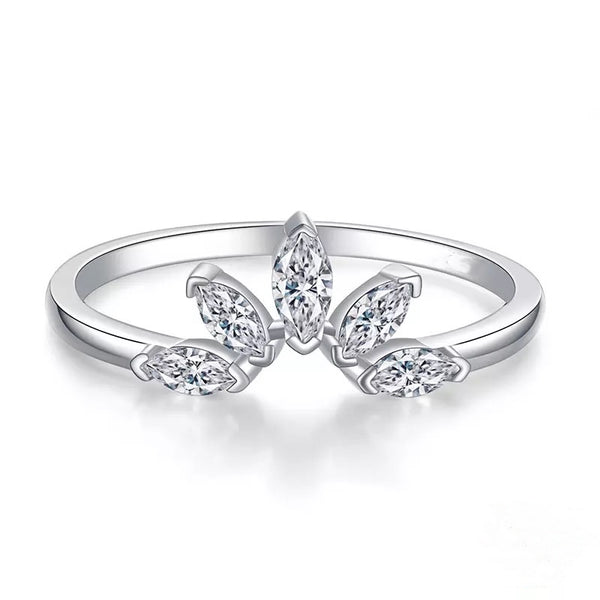 Luna - Tiara Guard Moissanite Wedding Band