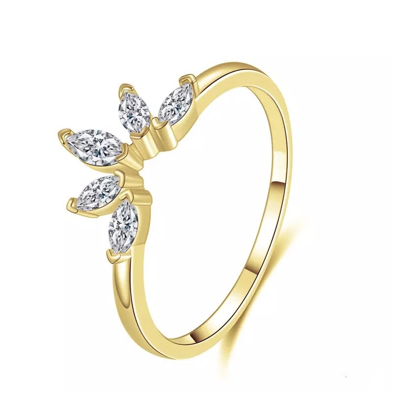 Luna - Tiara Guard Moissanite Wedding Band